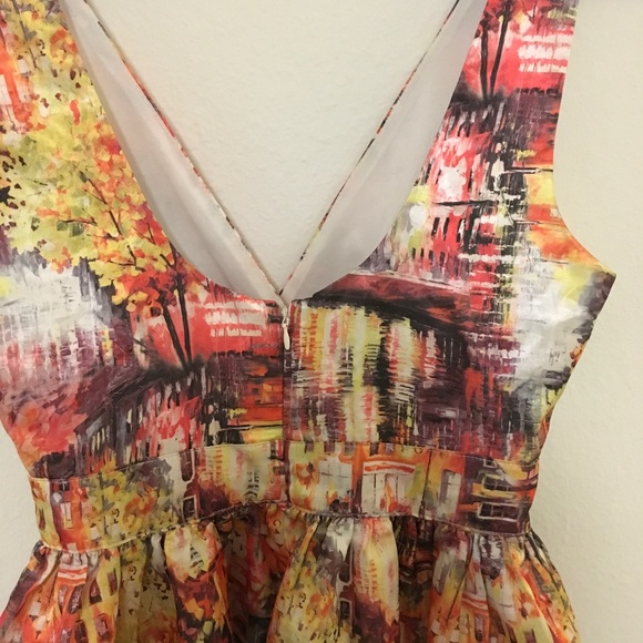 Women Mid Dress - Picture 4 of 5